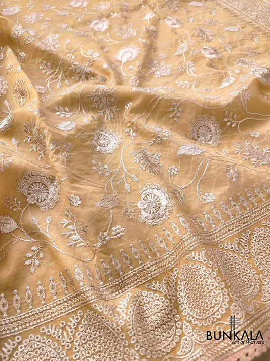 Cream Banarasi Organza Silver Zari Work Floral Design Embroidery Saree