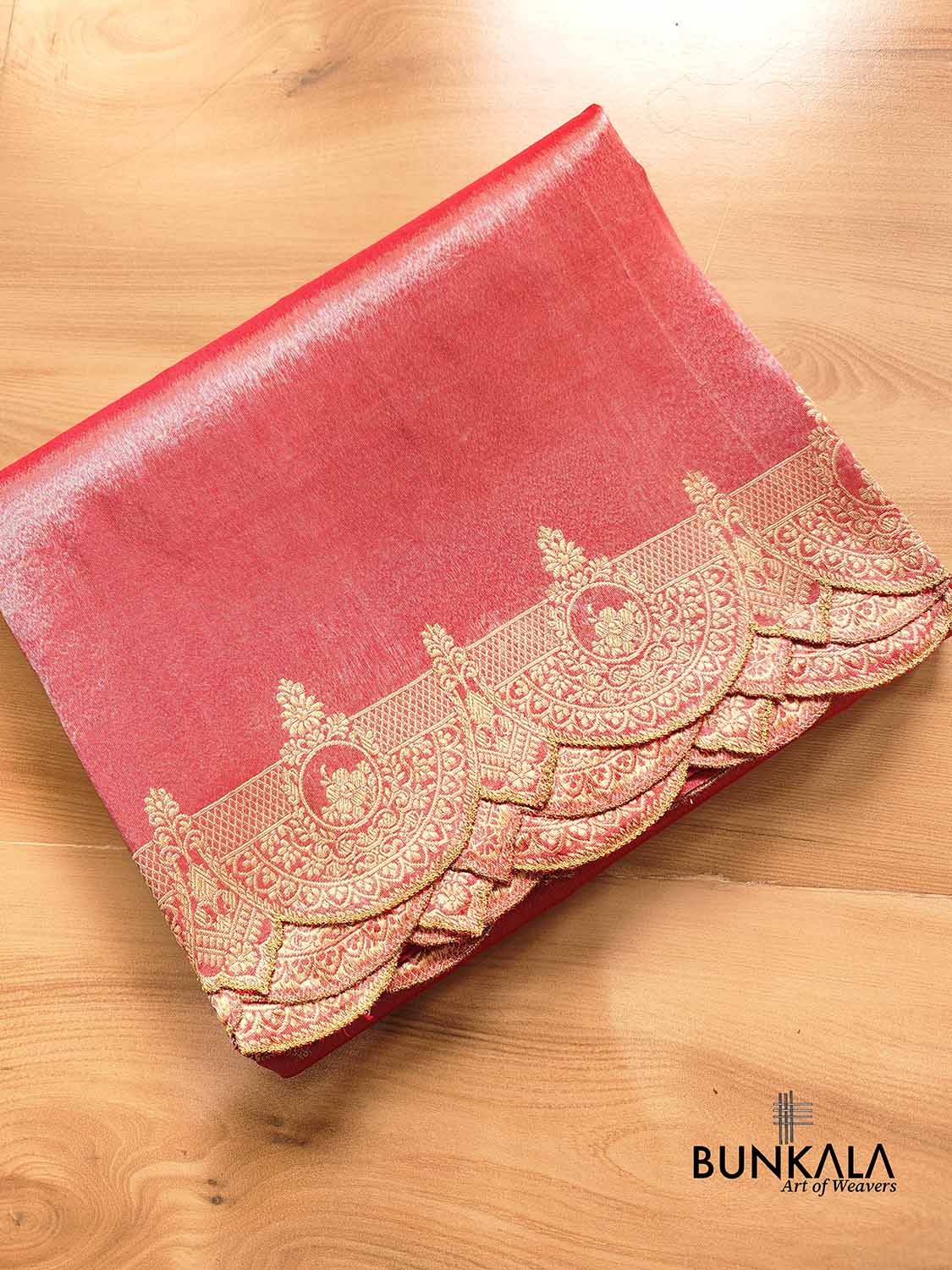 Bright Red Soft Pure Tissue Katan Silk Handloom Scalloped Border Plain Banarasi Saree