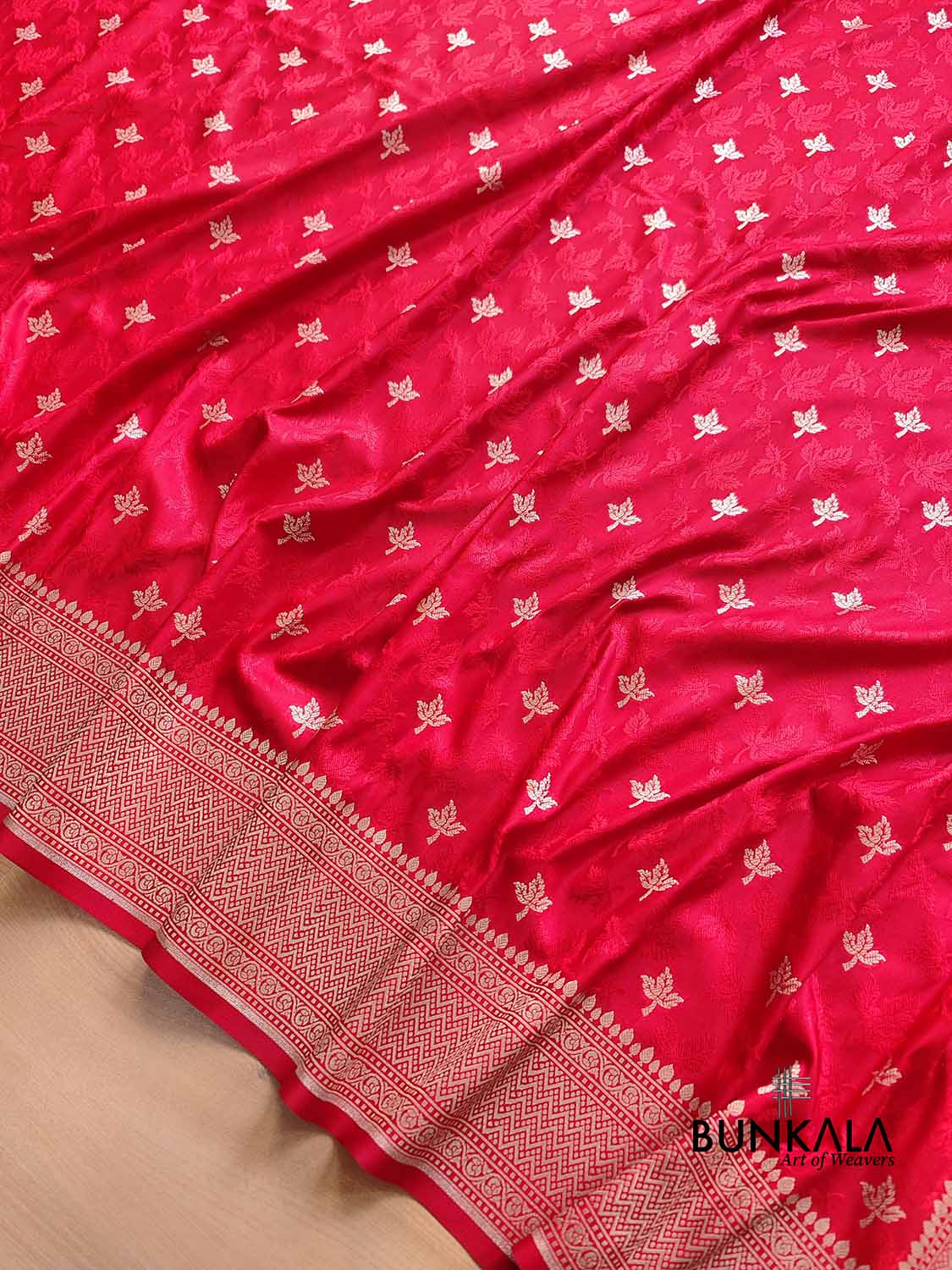 Bridal Red Soft Mashru Silk Jamewar Weaved Allover Leaf Buti Design Banarasi Saree