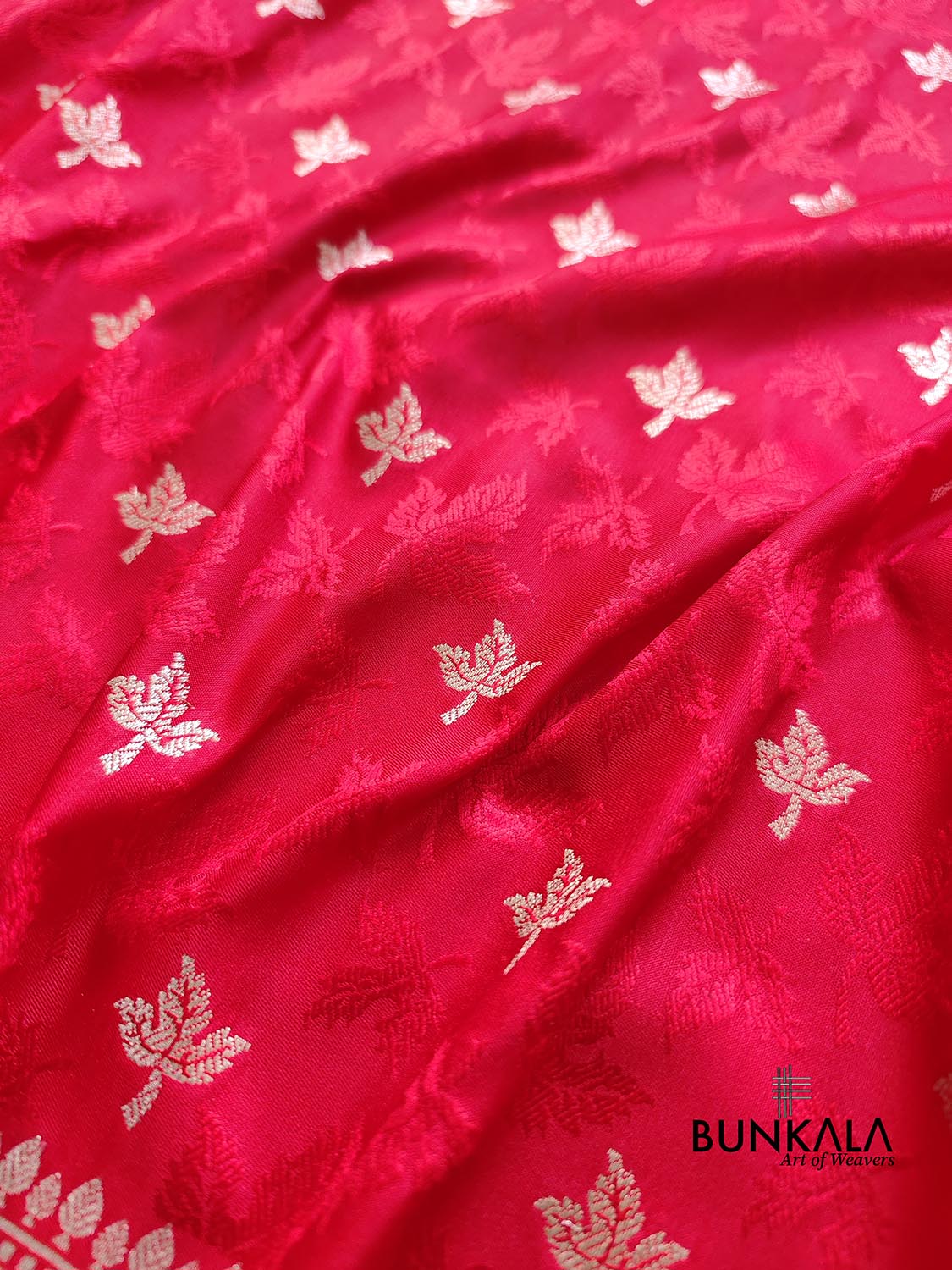 Bridal Red Soft Mashru Silk Jamewar Weaved Allover Leaf Buti Design Banarasi Saree