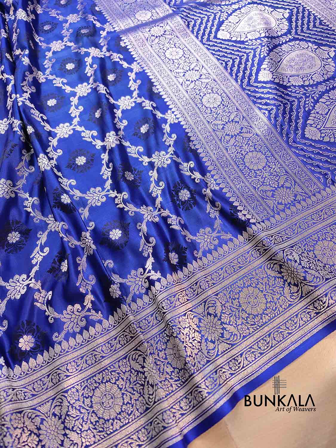 Royal Blue Soft Mashru Silk Jamewar Weaved Jaal Design Banarasi Saree