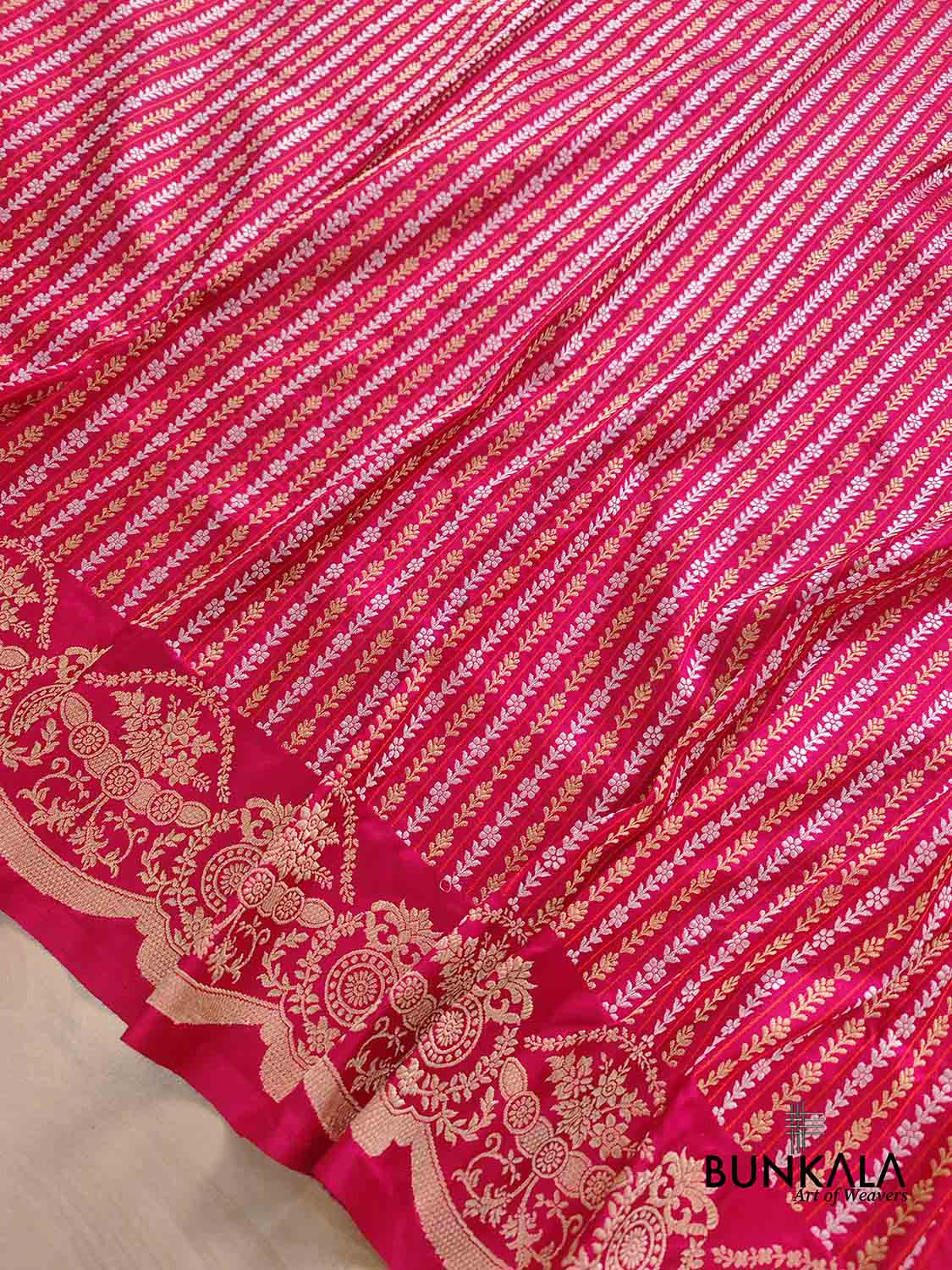 Pinkish Red Pure Katan Silk Handloom Stripe Design Sona Rupa Tanchui Body Banarasi Saree with Scalloped Border