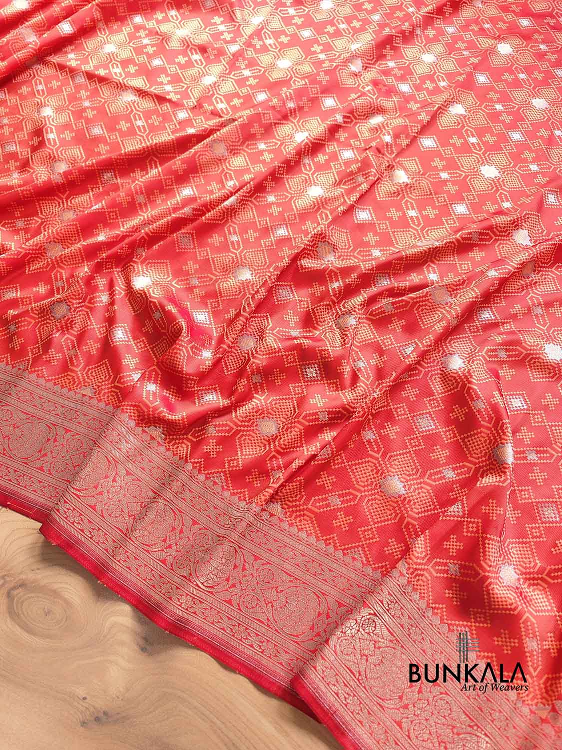 Reddish Peach Soft Mashru Silk Jamewar Weaved Geometric Design Banarasi Saree