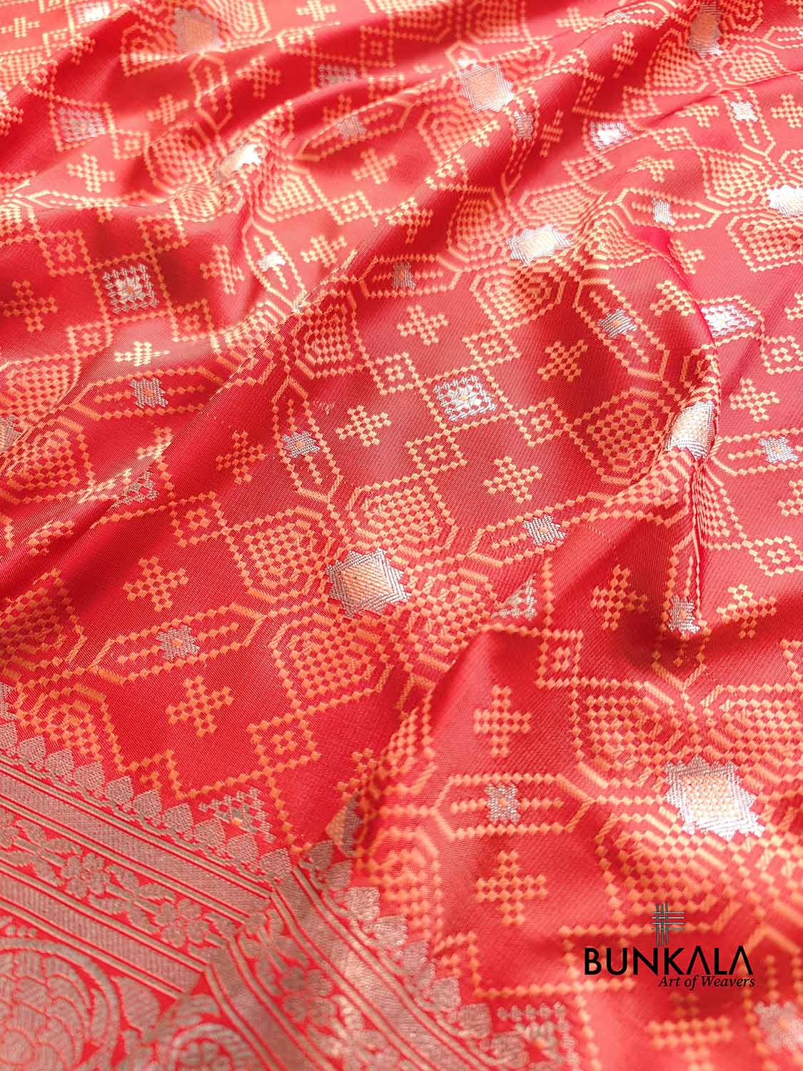 Reddish Peach Soft Mashru Silk Jamewar Weaved Geometric Design Banarasi Saree