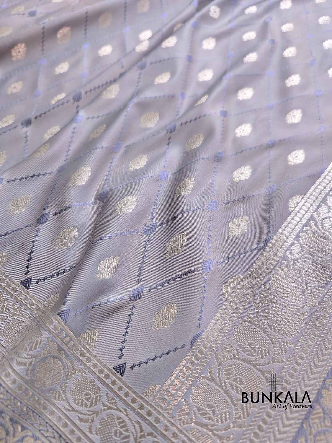 Light Grey Soft Mashru Silk Jamewar Weaved Allover Silver Small Buti Design Banarasi Saree