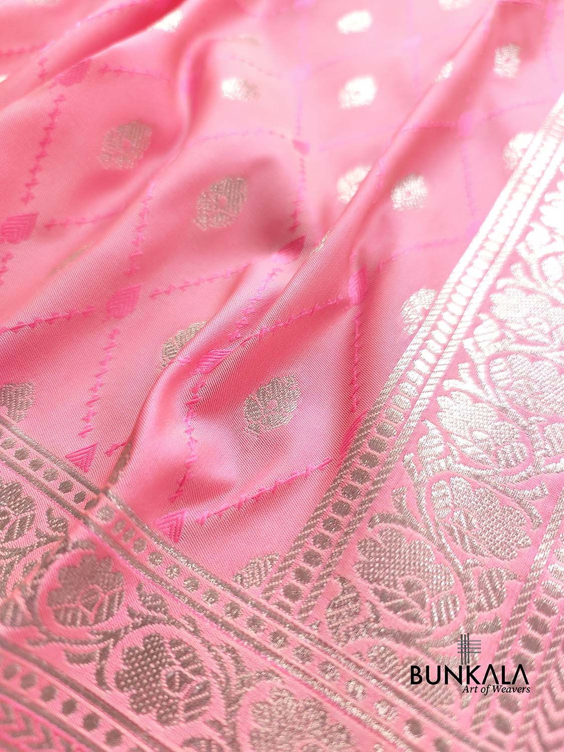 Light Pink Soft Mashru Silk Jamewar Weaved Allover Silver Small Buti Design Banarasi Saree