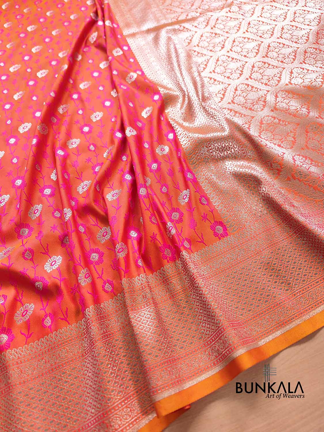 Pink and Orange Dual Shaded Soft Mashru Silk Jamewar Weaved Floral Jaal Design Banarasi Saree