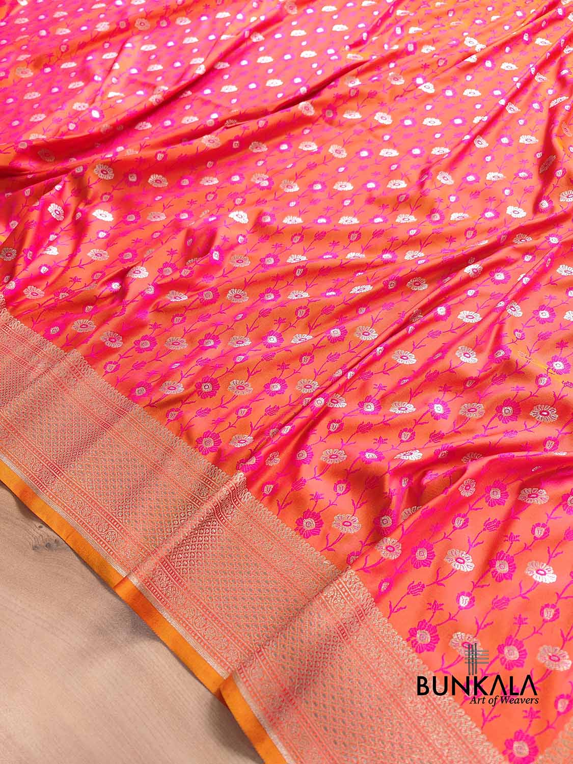 Pink and Orange Dual Shaded Soft Mashru Silk Jamewar Weaved Floral Jaal Design Banarasi Saree