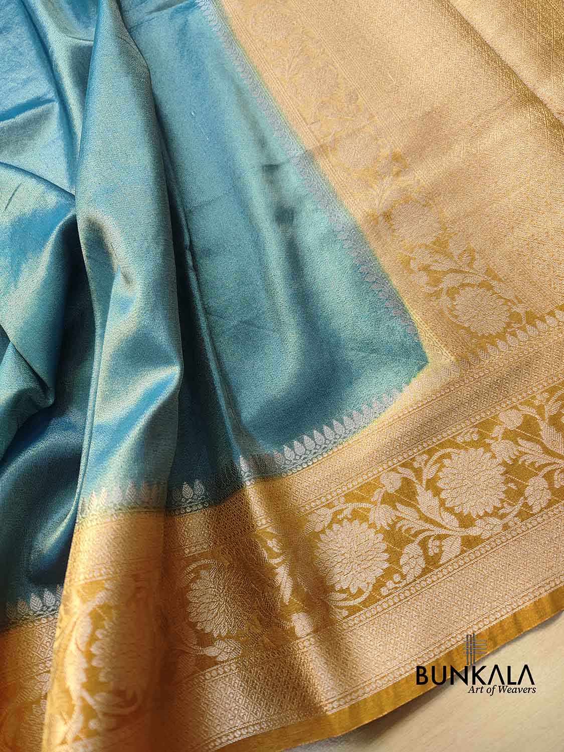 Jacquard Work Plain Pure Soft Lichi Silk Saree, 5.5 m (separate blouse  piece) at Rs 555/piece in Surat