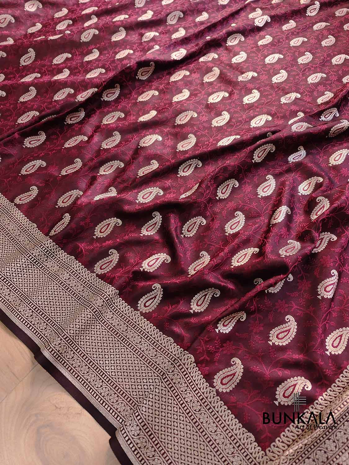 Burgundy Maroon Jamewar Weaved Soft Mashru Silk Floral Jaal Paisley Design Banarasi Saree