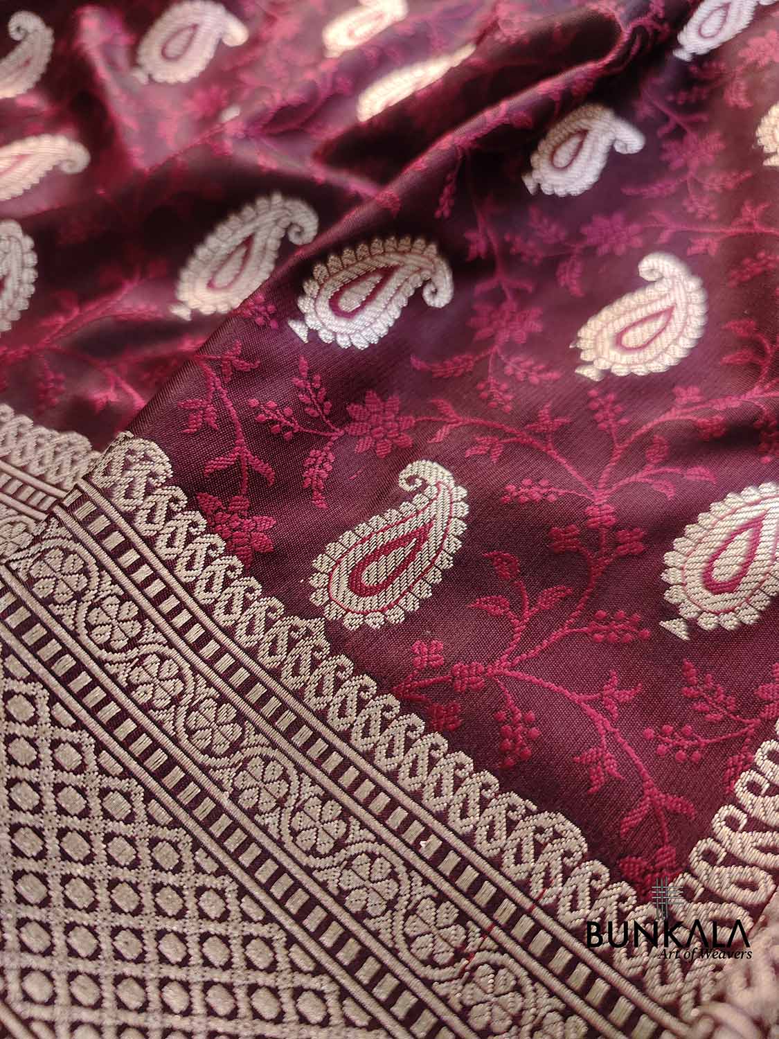 Burgundy Maroon Jamewar Weaved Soft Mashru Silk Floral Jaal Paisley Design Banarasi Saree