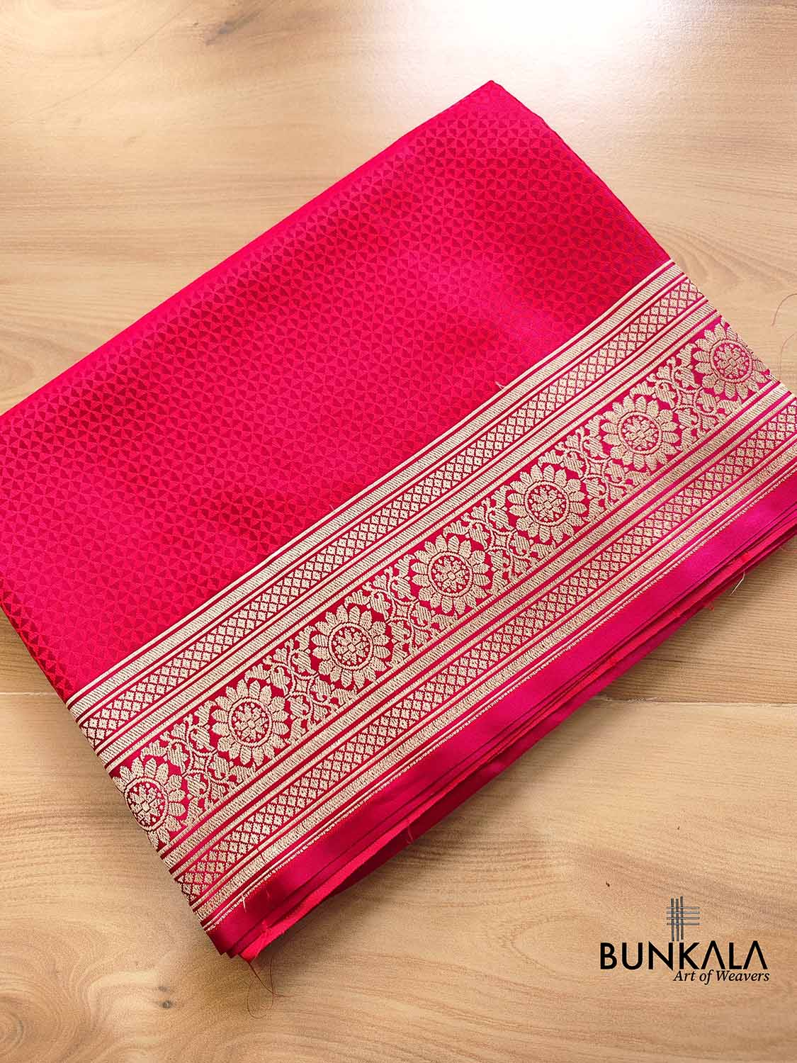 Reddish Pink Two Tone Jamewar Weaved Soft Mashru Silk Geometrical Banarasi Saree