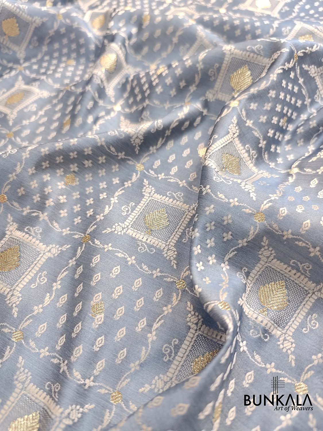 Pastel Grey Geometrical Design Mashru Silk Jamewar Weaved Banarasi Saree