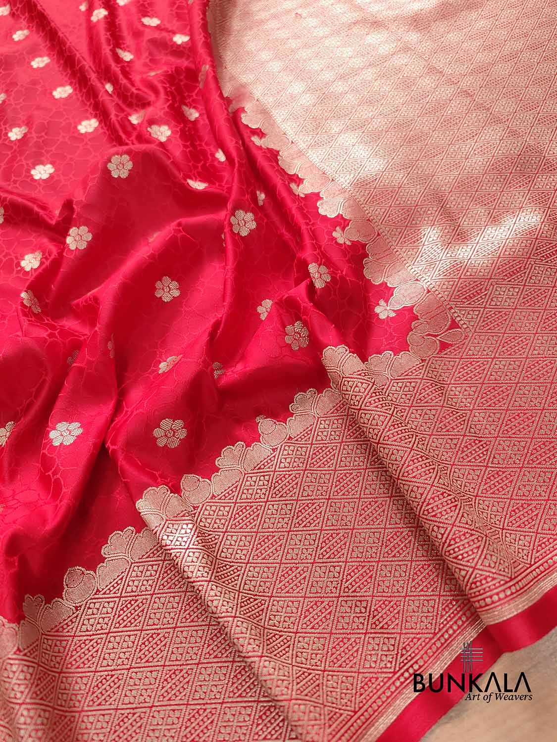 Bright Red Mashru Silk Jamewar Weaved Banarasi Saree