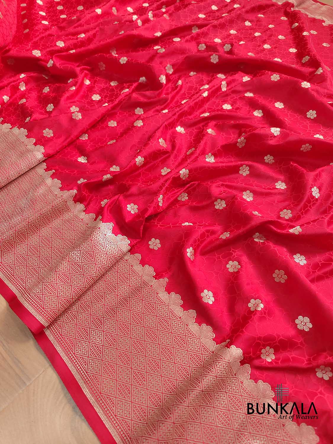 Bright Red Mashru Silk Jamewar Weaved Banarasi Saree