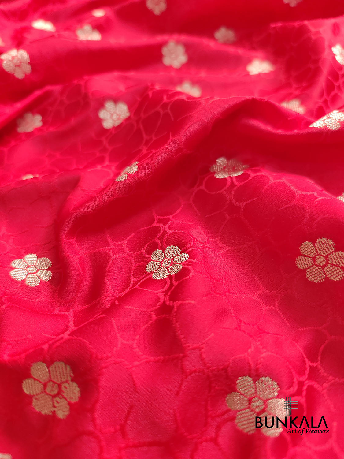 Bright Red Mashru Silk Jamewar Weaved Banarasi Saree