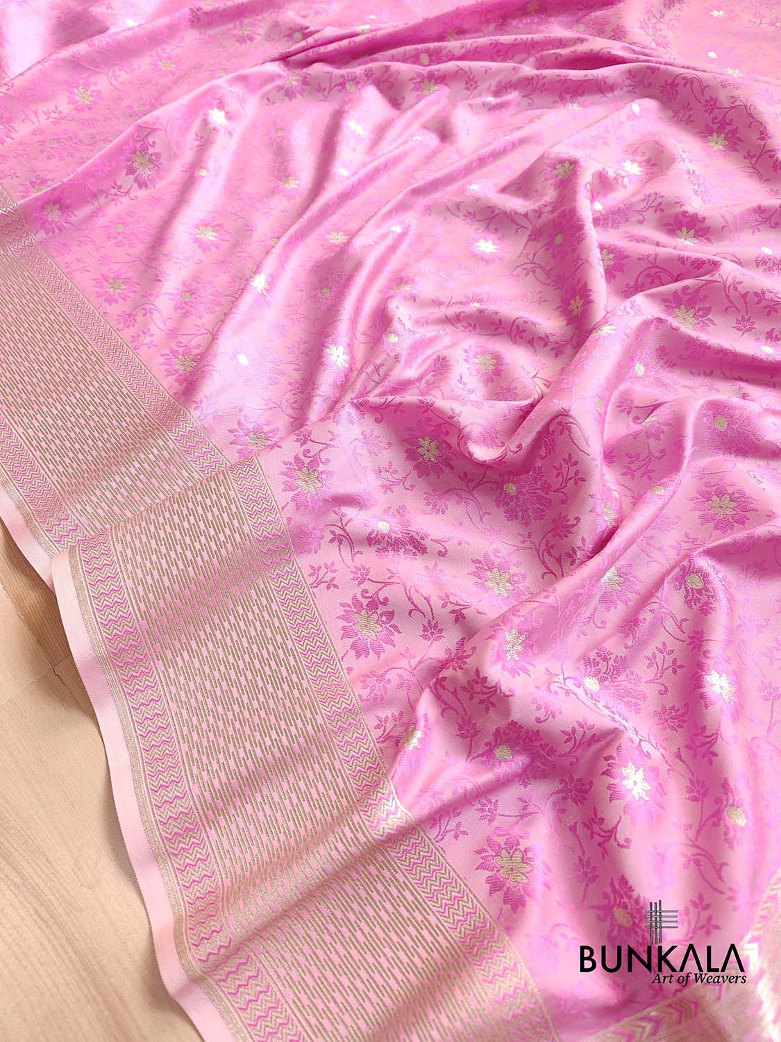 Baby Pink Floral Design Mashru Silk Jamewar Weaved Banarasi Saree