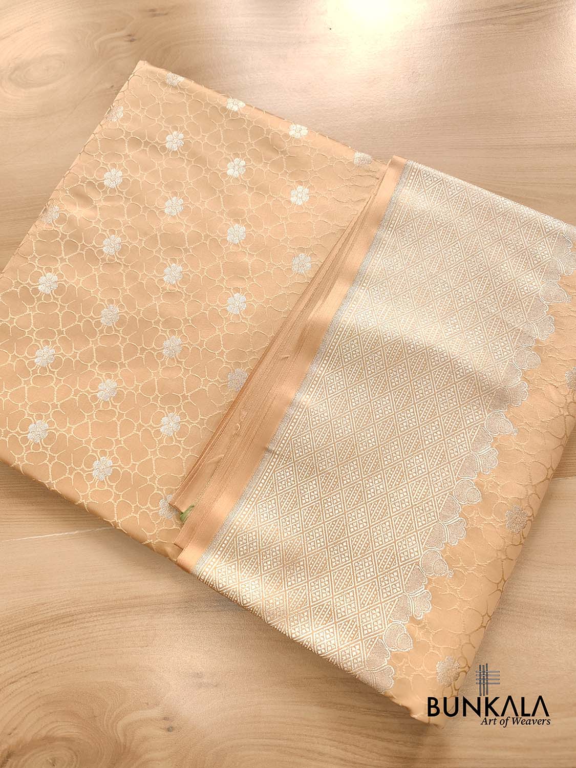 Beige Mashru Silk Jamewar Weaved Banarasi Saree