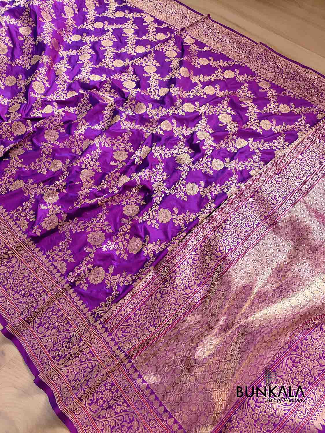 Purple Traditional Floral Jaal Design Kadwa Handweaved Pure Katan Silk Banarasi Saree