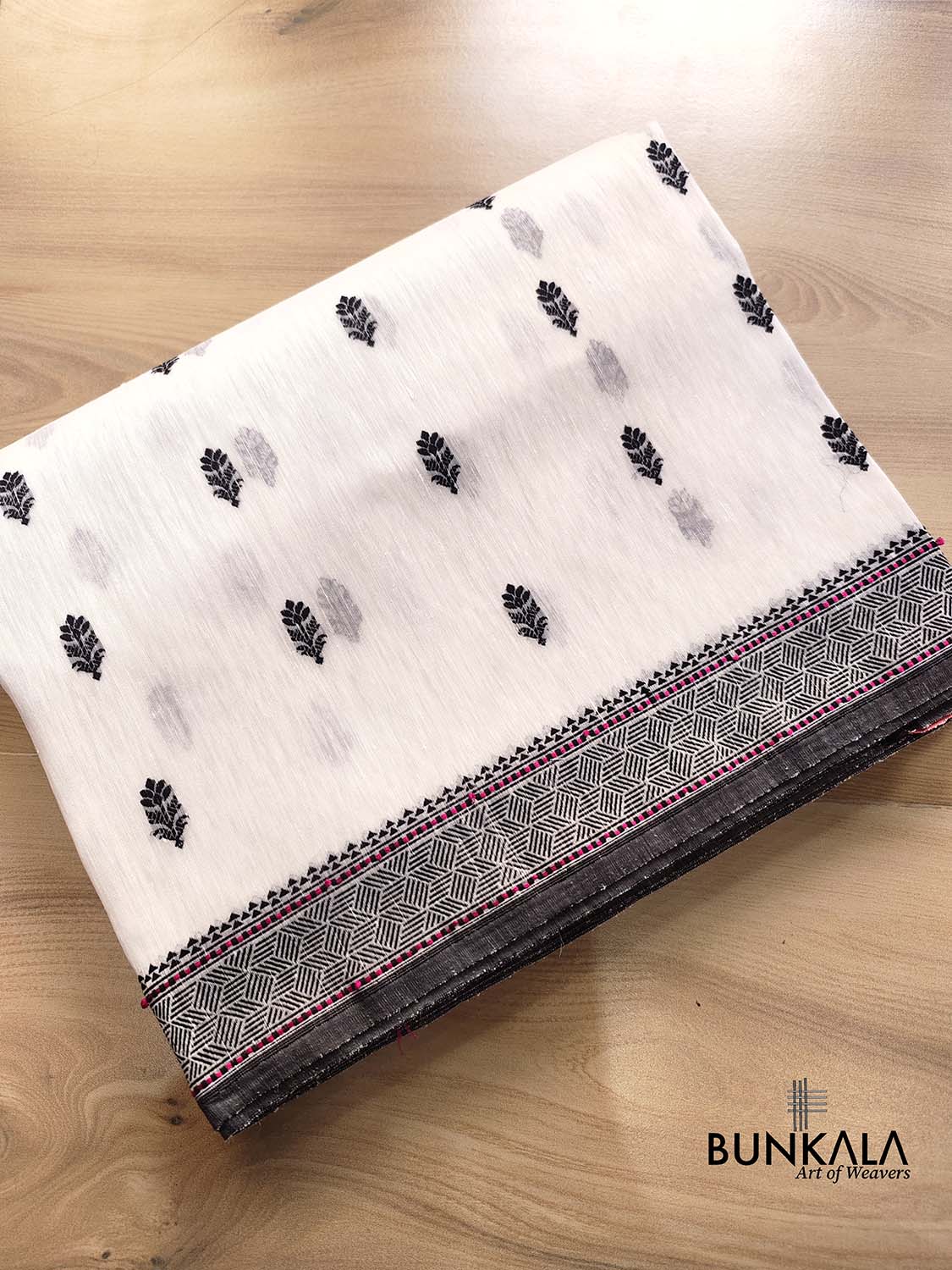 White and Black Pure Linen Silk Resham Kadwa Handweaved Allover Small Buti Banarasi Saree