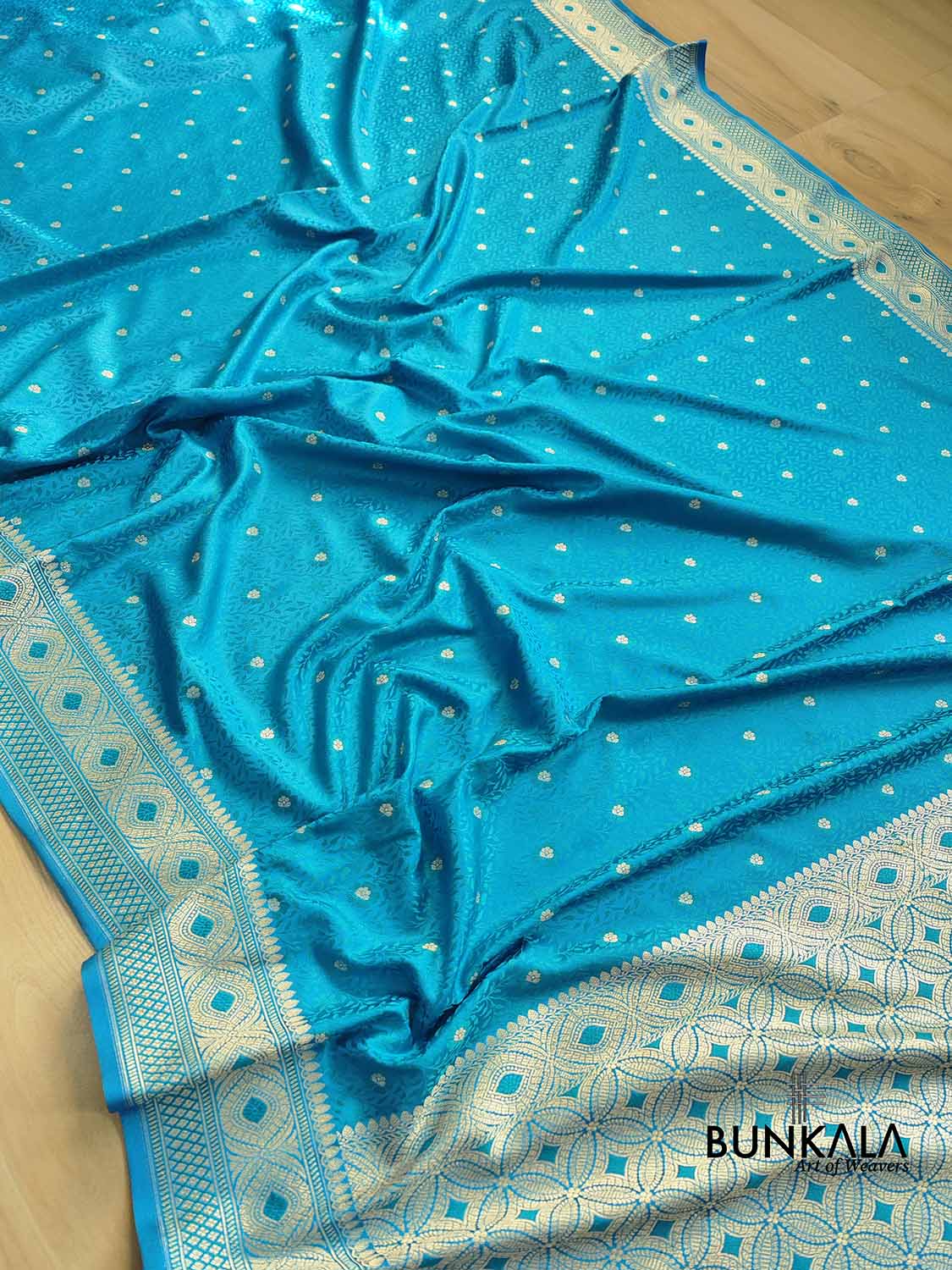 Peacock Blue Jamewar Weaved Soft Mashru Silk Floral Jaal Design Banarasi Saree