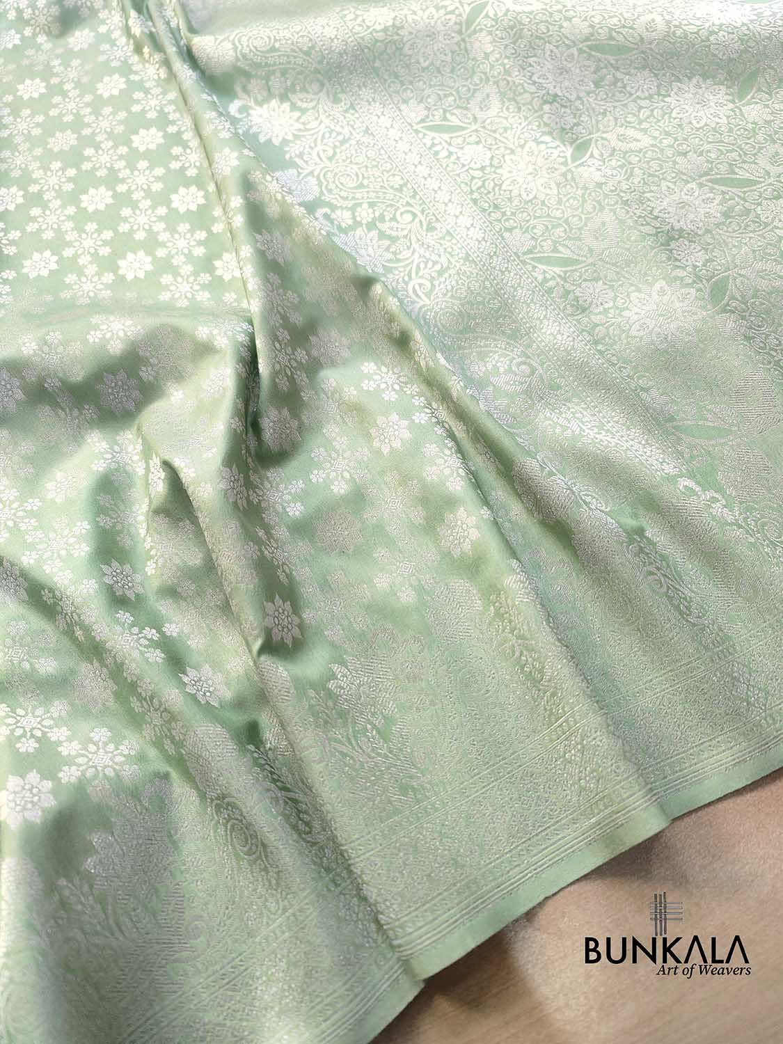 Pastel Green Pure Katan Silk Star Geometrical Design Silver Zari Handloom Banarasi Saree