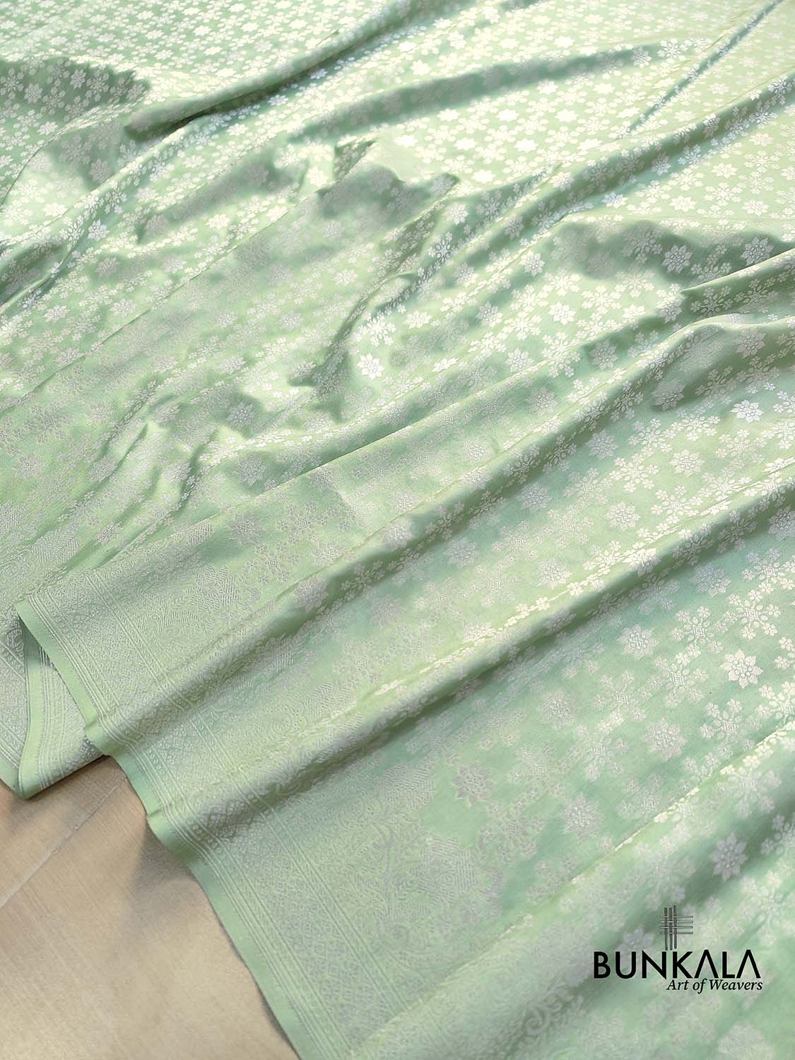 Pastel Green Pure Katan Silk Star Geometrical Design Silver Zari Handloom Banarasi Saree