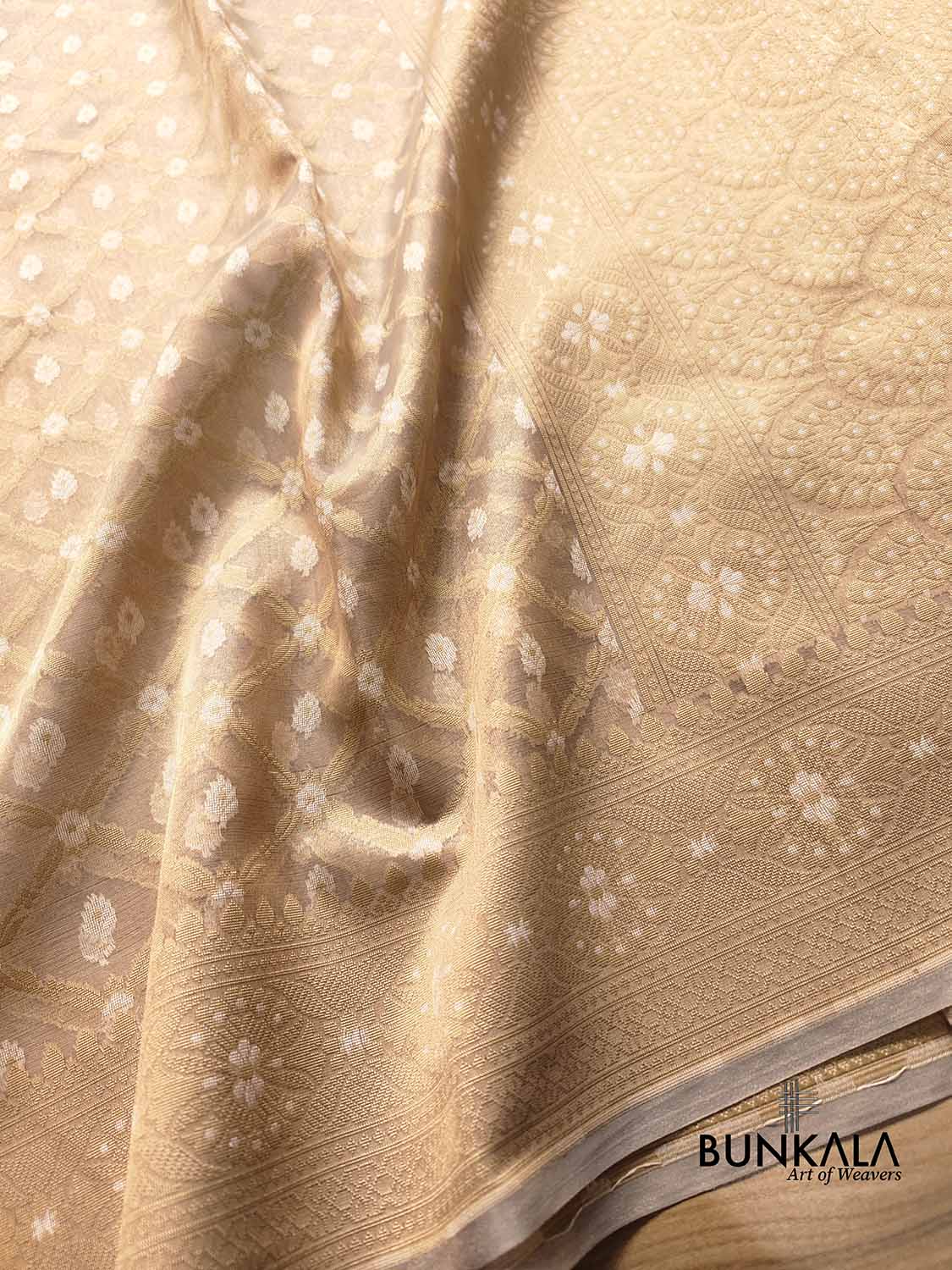 Golden Tissue Silk Jaal Design Resham Handweaved Banarasi Saree