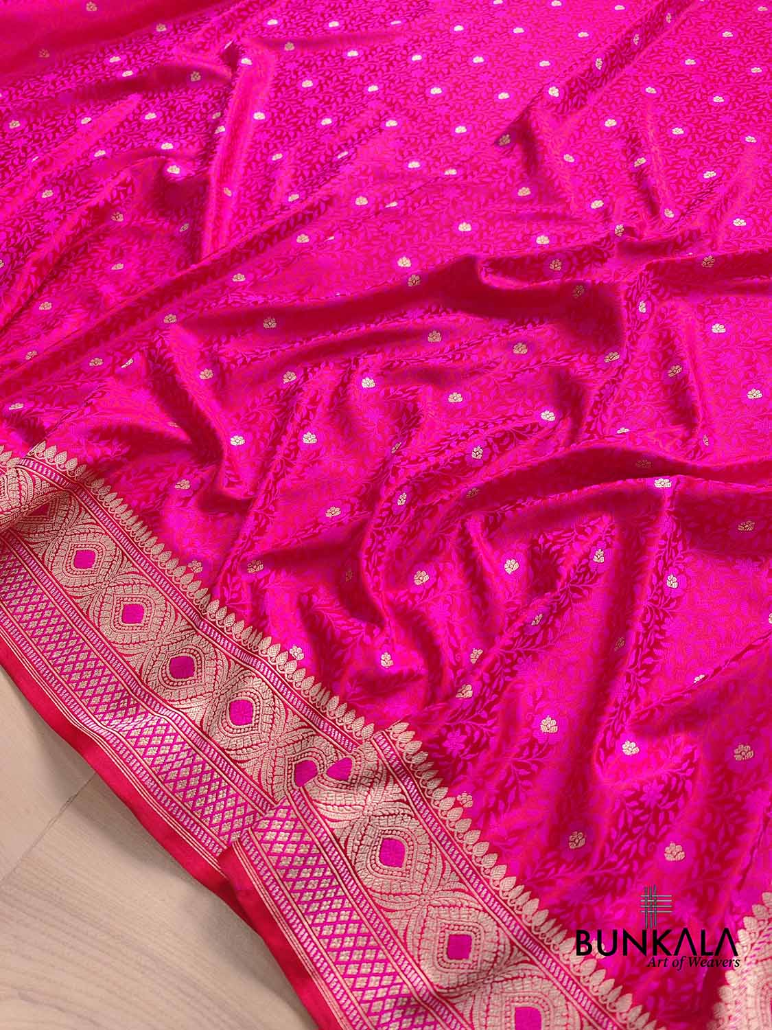 Rani Pink Mashru Silk Jamewar Weaved Floral Jaal Design Banarasi Saree