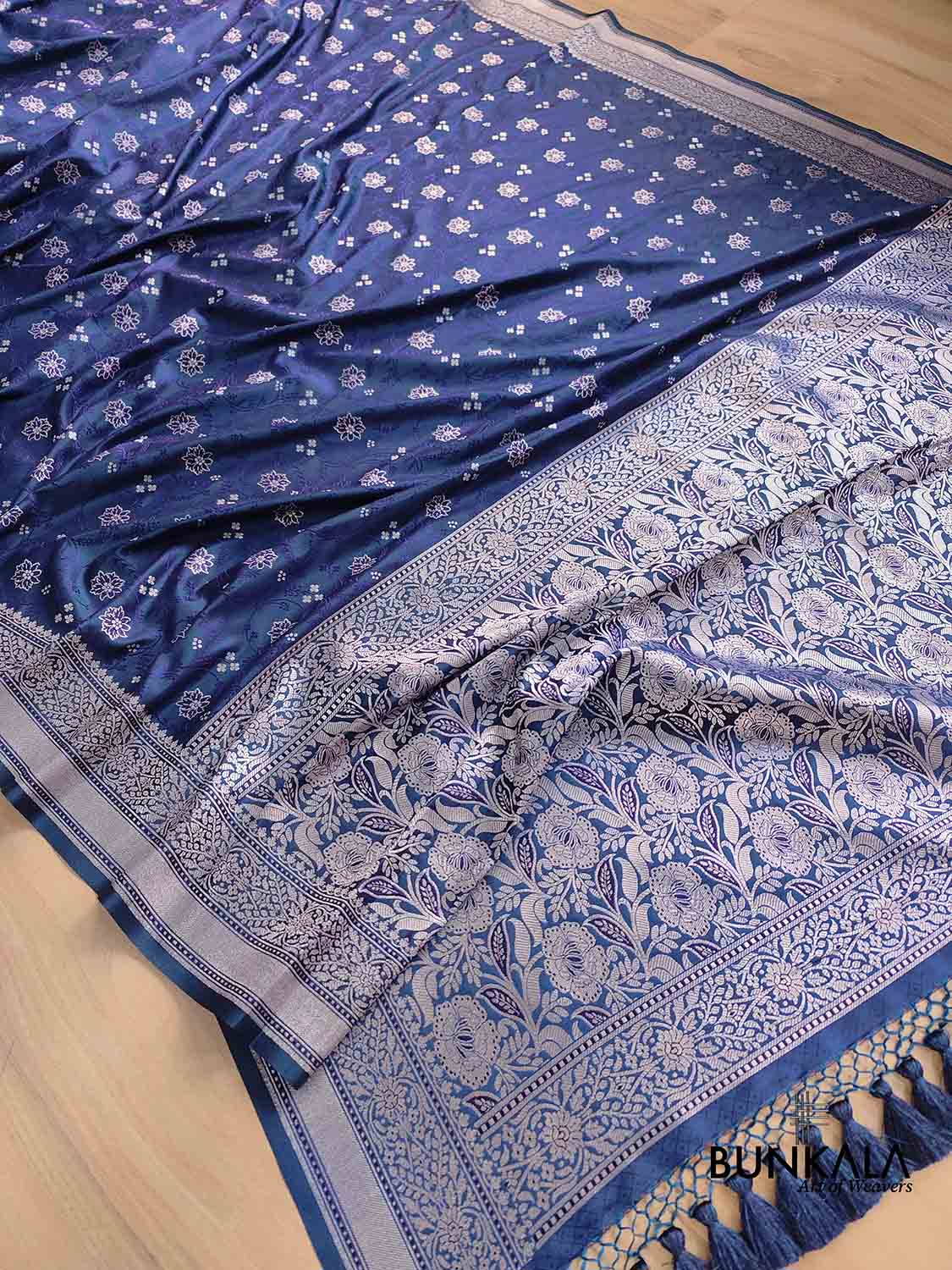 Navy Blue Mashru Silk Jamewar Weaved Floral Jaal Design Banarasi Saree