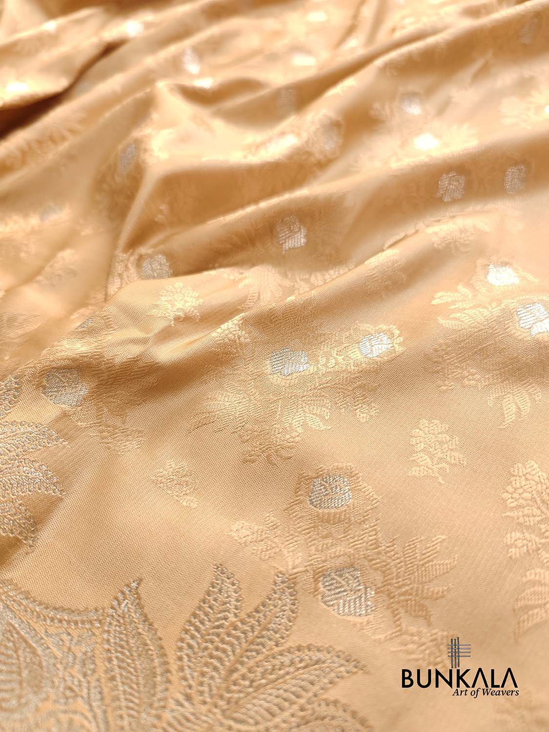 Beige Mashru Silk Silver Zari Weaved Jamewar Banarasi Saree