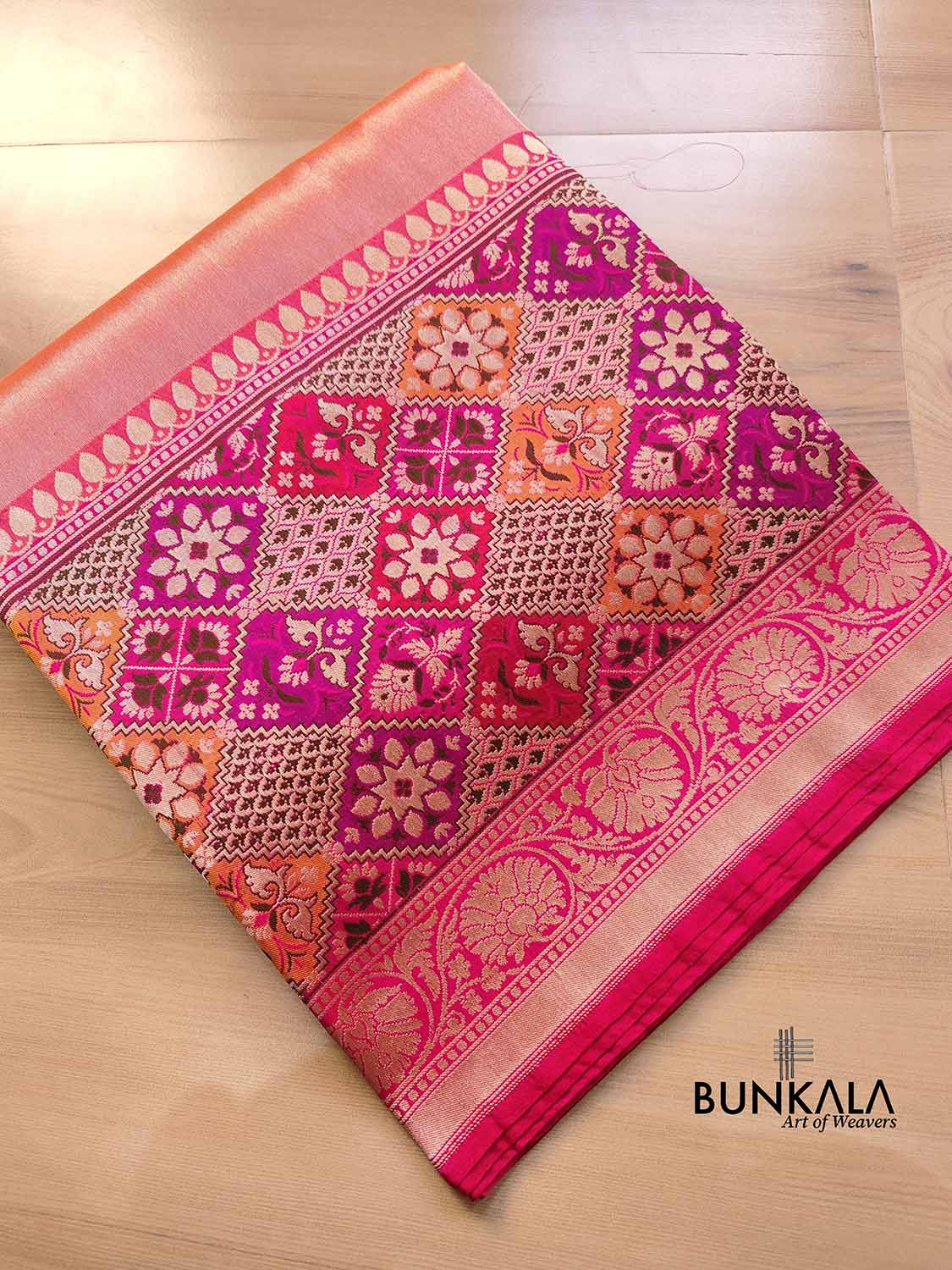 Pink Two Tone Pure Tissue Silk Handloom Plain Banarasi Saree with Big Patola Border