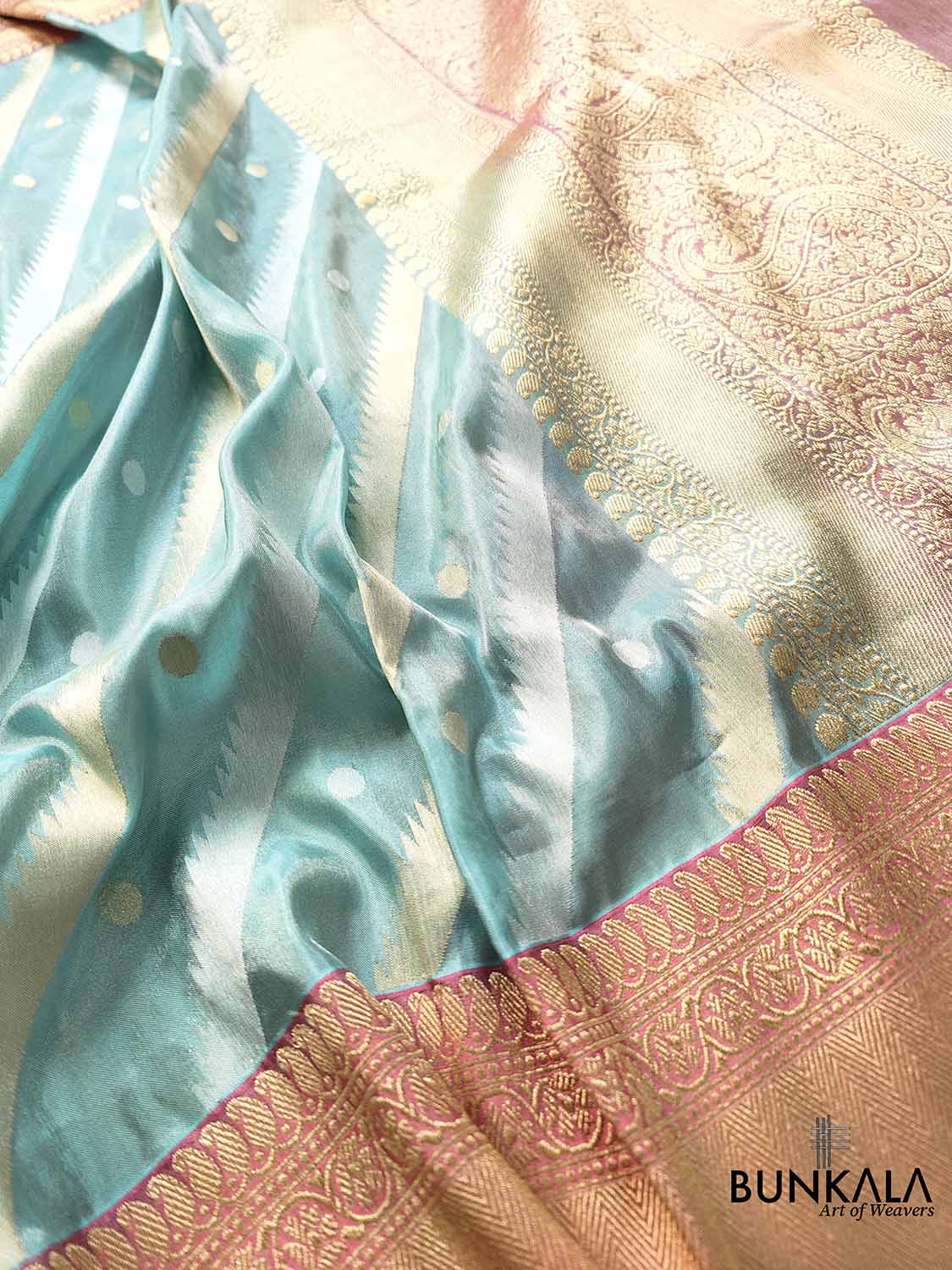 Handcrafted Blue Ektara Pure Tissue Silk Kadwa Sona Rupa Stripe Design Banarasi Saree with Pink Contrast Border and Pallu