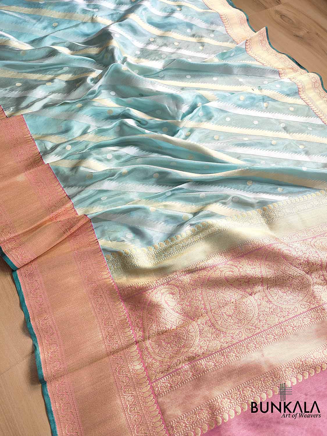 Handcrafted Blue Ektara Pure Tissue Silk Kadwa Sona Rupa Stripe Design Banarasi Saree with Pink Contrast Border and Pallu