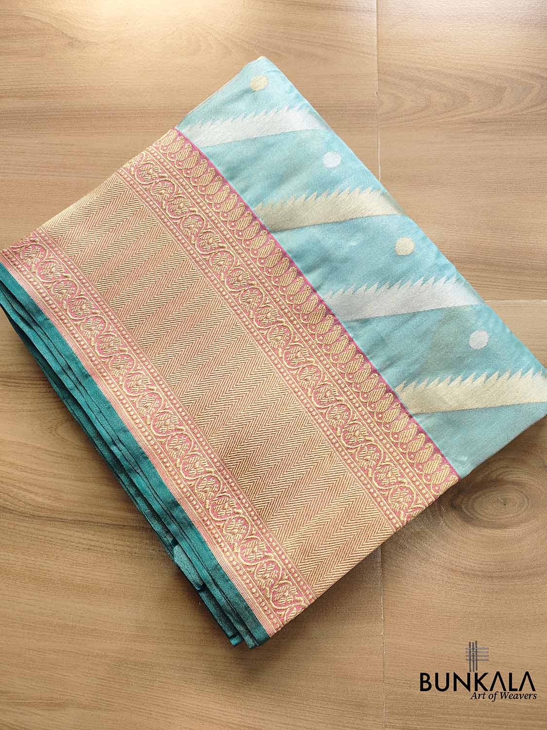 Handcrafted Blue Ektara Pure Tissue Silk Kadwa Sona Rupa Stripe Design Banarasi Saree with Pink Contrast Border and Pallu