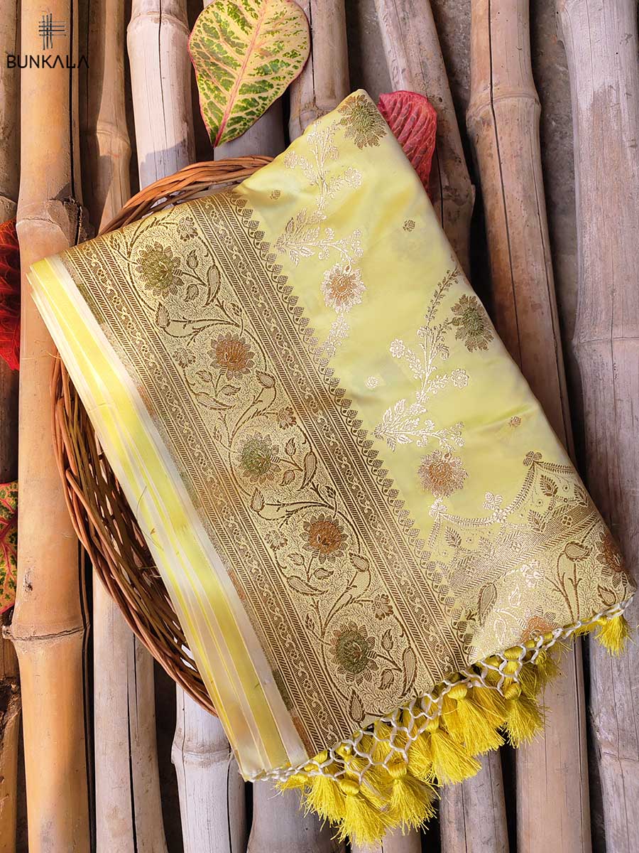 Yellow Mashru Silk Meenakari Jaal Design Weaved Banarasi Saree