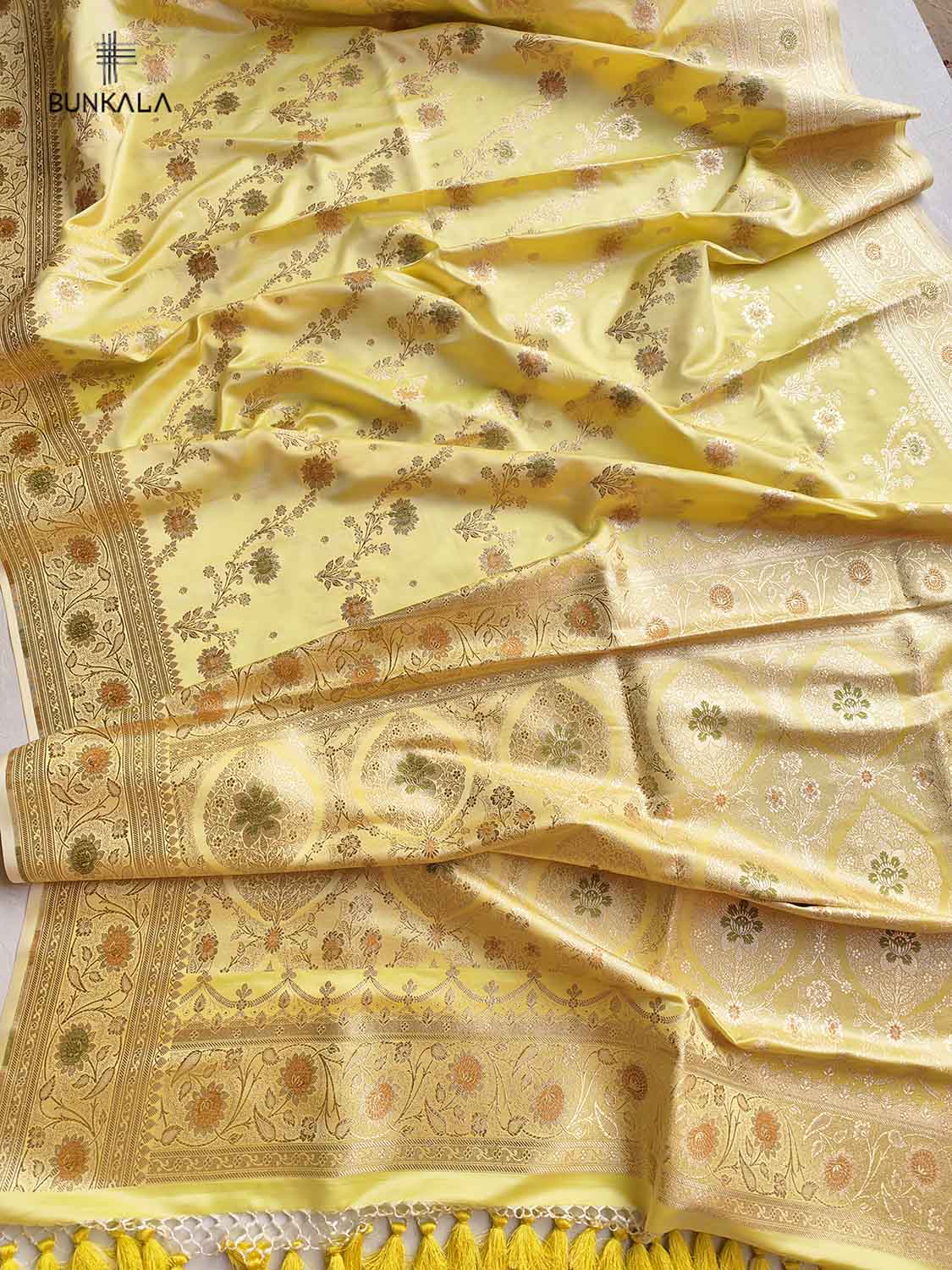 Yellow Mashru Silk Meenakari Jaal Design Weaved Banarasi Saree