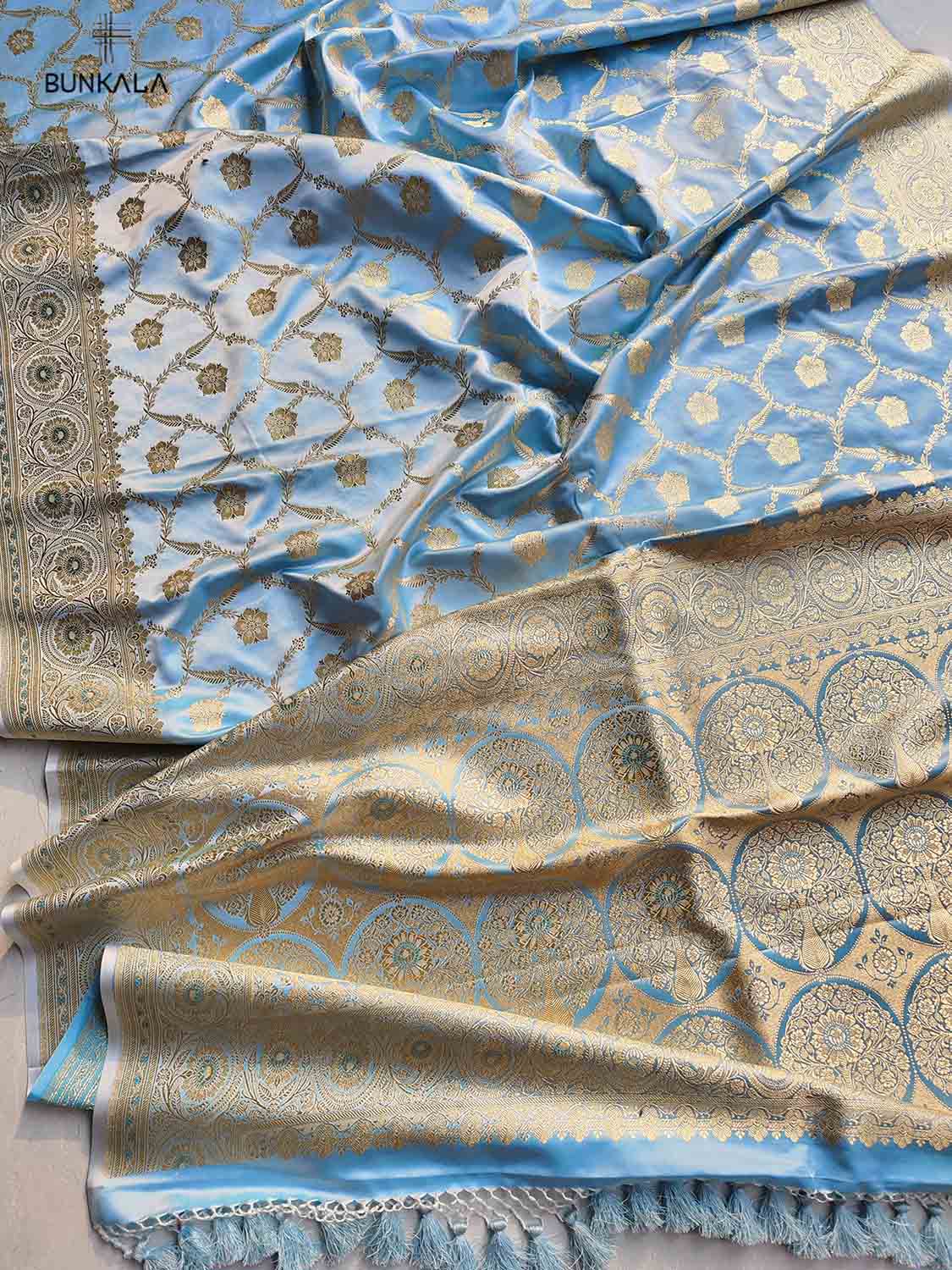 Blue Mashru Silk Jaal Design Weaved Banarasi Saree