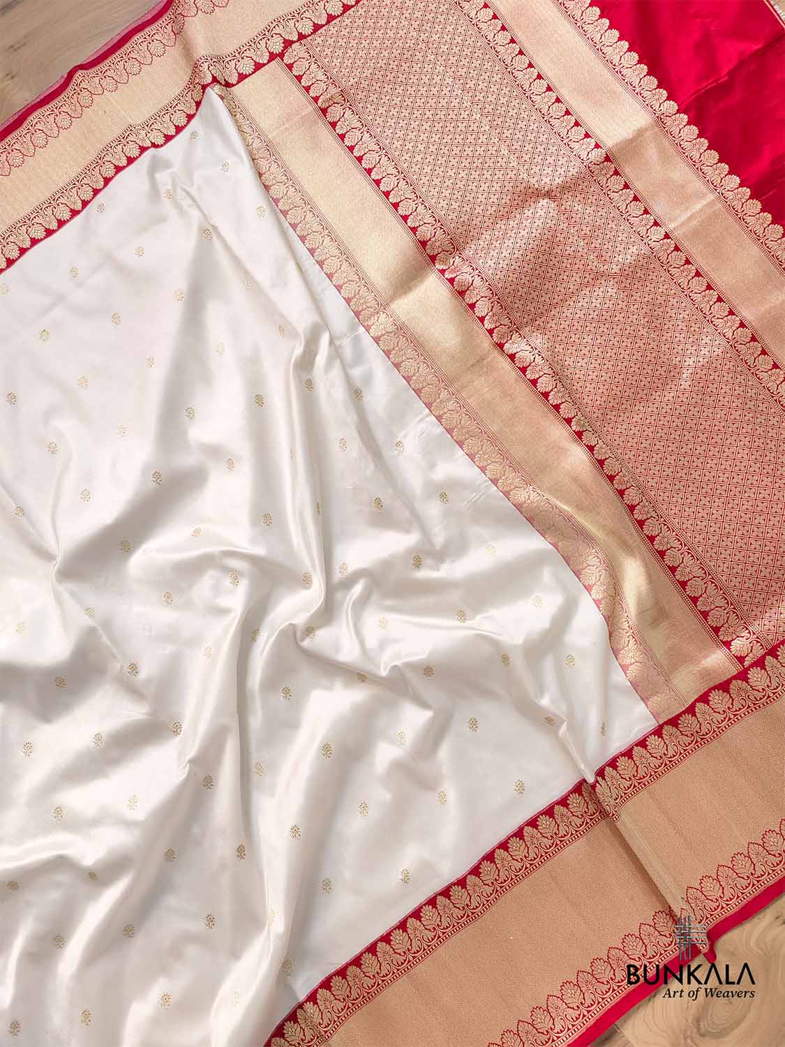 Off White Pure Katan Silk Handloom Allover Small Buti Design Banarasi Saree with Red Contrast Border